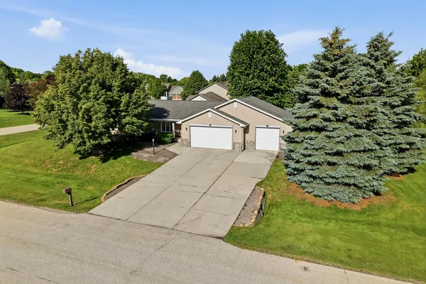 $469,900 | 4702 Hunters Glen Drive, Sheboygan, WI 53083