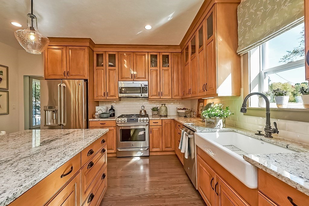 22 Abbey Road, Unit 22 Westwood, MA 02090 - Photo 4 of 19 Gallery Image 4