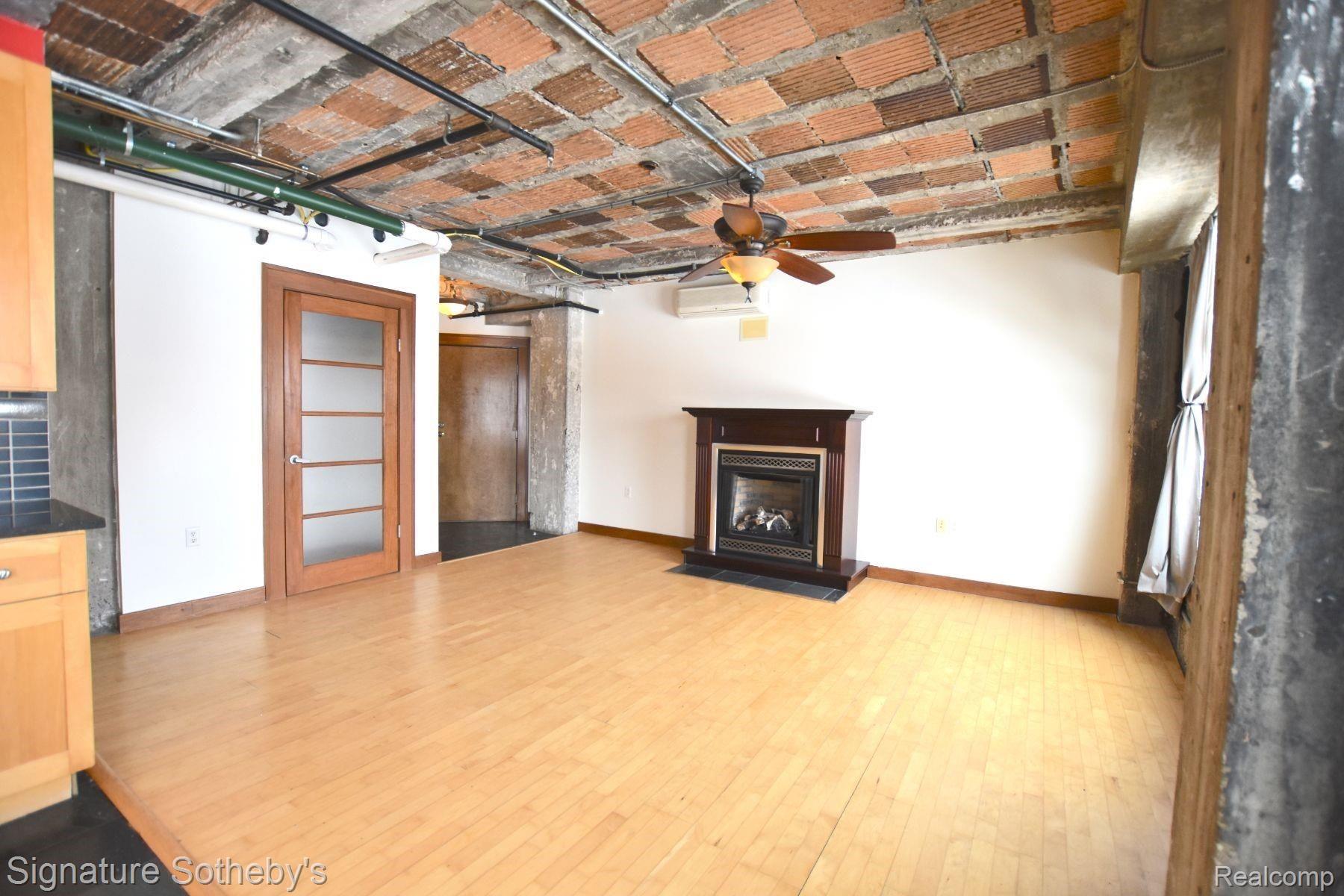 2915 John R Street, Unit 304 Detroit, MI 48201 - Photo 4 of 23 12.jpg