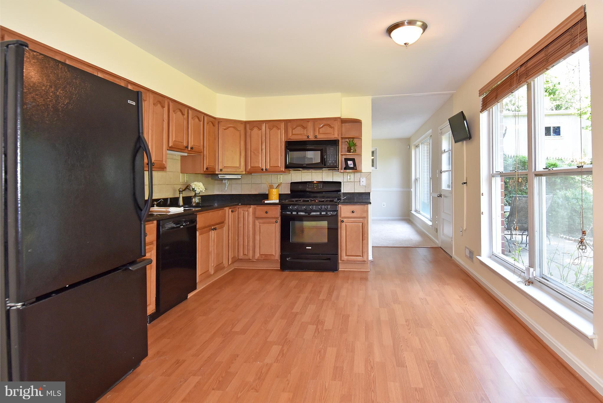 3603 Kenway Street Silver Spring, MD 20906 - Photo 3 of 20 Kitchen