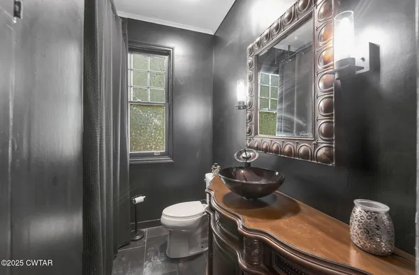 $375,000 | 1262 Hollywood Drive, Jackson, TN 38301