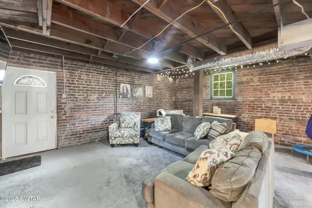 $375,000 | 1262 Hollywood Drive, Jackson, TN 38301