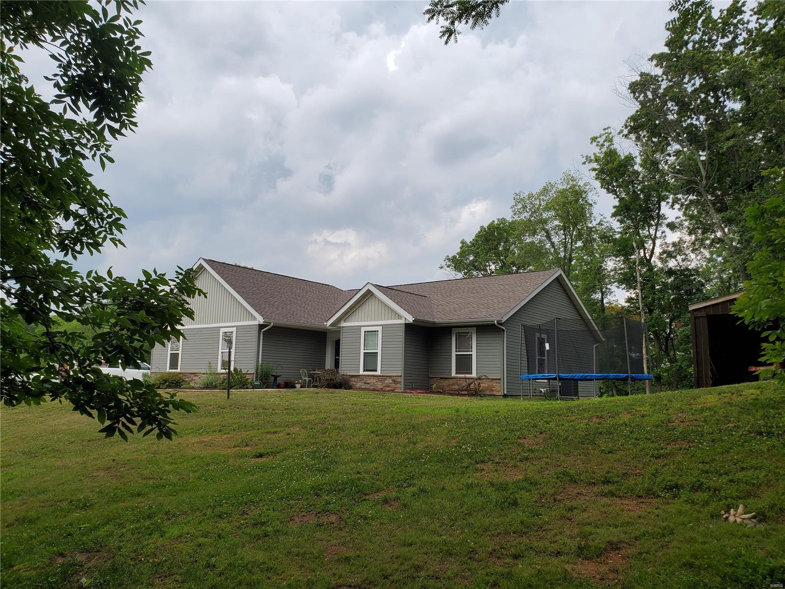 8101 Lost Bridge Road Bethalto, IL 62010 - Photo 2 of 42