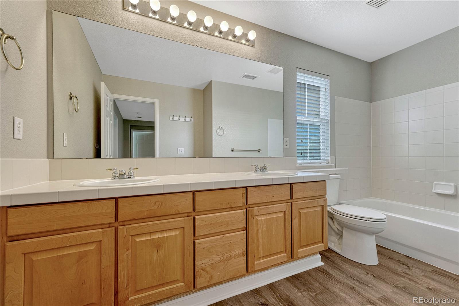 10655 Wynspire Road Highlands Ranch, CO 80130 - Photo 28 of 37