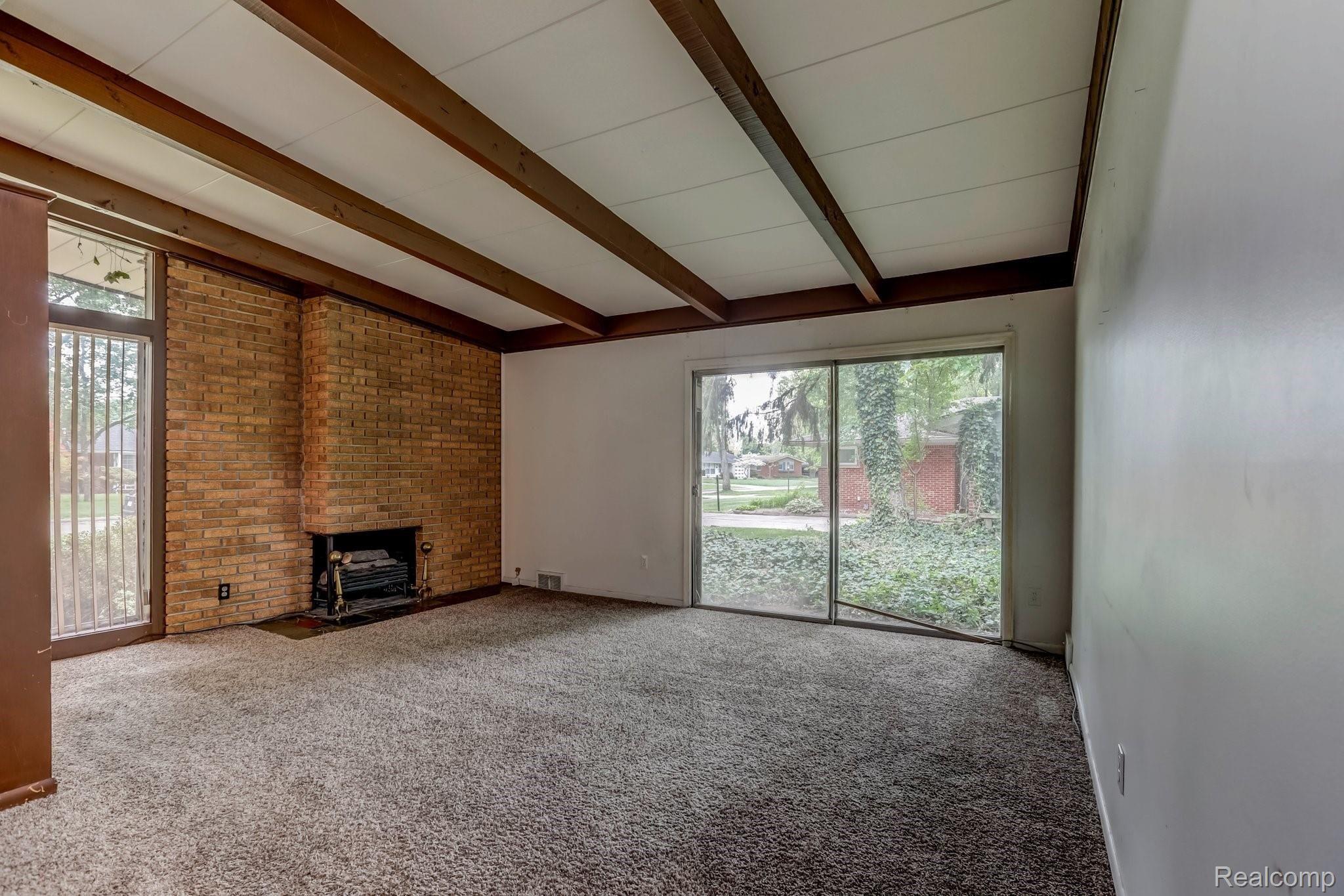 29531 Fall River Road Southfield, MI 48076 - Photo 6 of 25 29531 Fall River Road, Southfield, MI-6.jpg-SMALL
