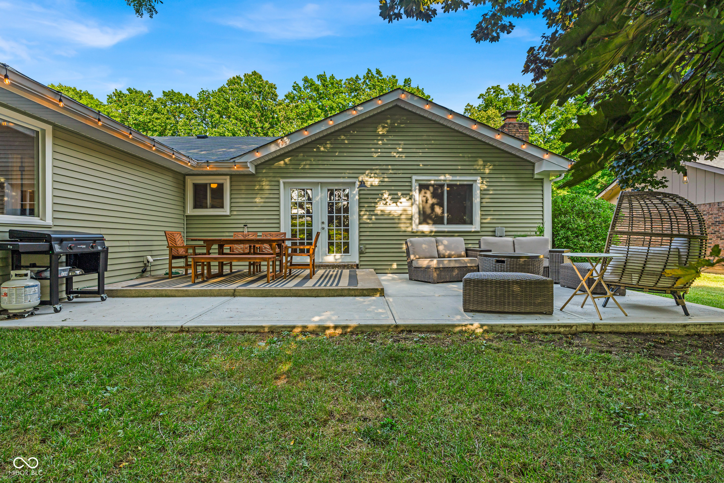 7806 Hoover Road Indianapolis, IN 46260 - Photo 23 of 38 Gallery Image 23