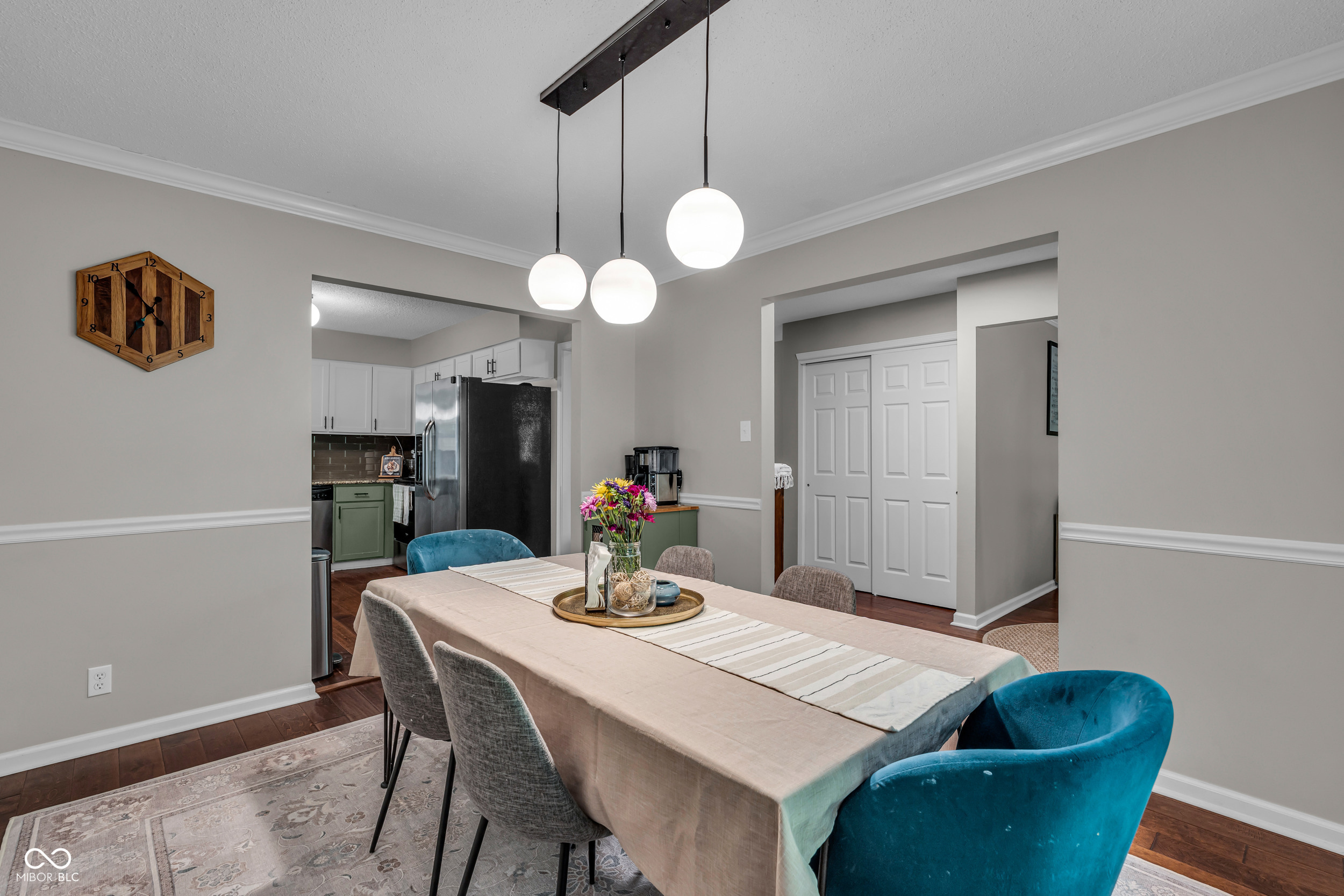 7806 Hoover Road Indianapolis, IN 46260 - Photo 10 of 38 Gallery Image 10