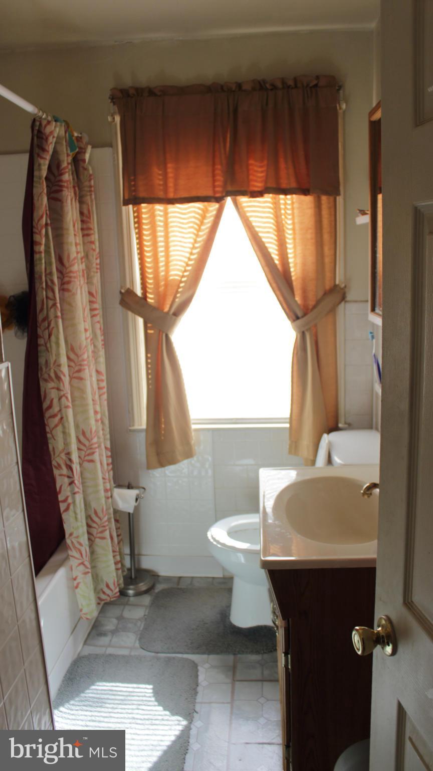 1528 Kirkwood Road Baltimore, MD 21207 - Photo 7 of 16 Bath