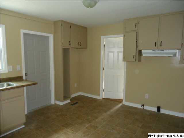 8216 Rugby Avenue Birmingham, AL 35206 - Photo 5 of 11