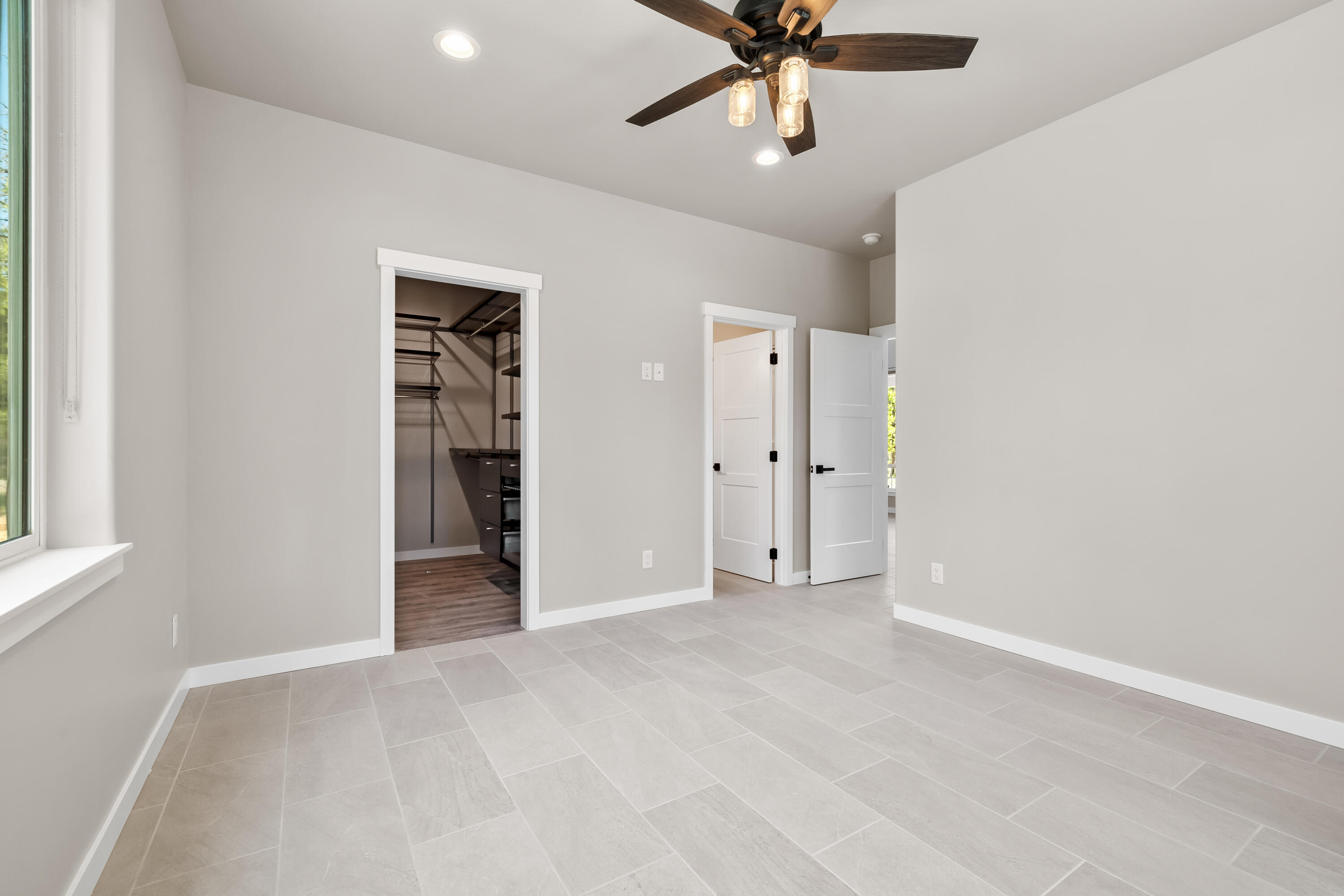 16932 Upland Road Bend, OR 97707 - Photo 9 of 38
