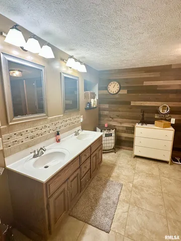 $285,000 | 1640 Old Highway 67, Chapin, IL 62628