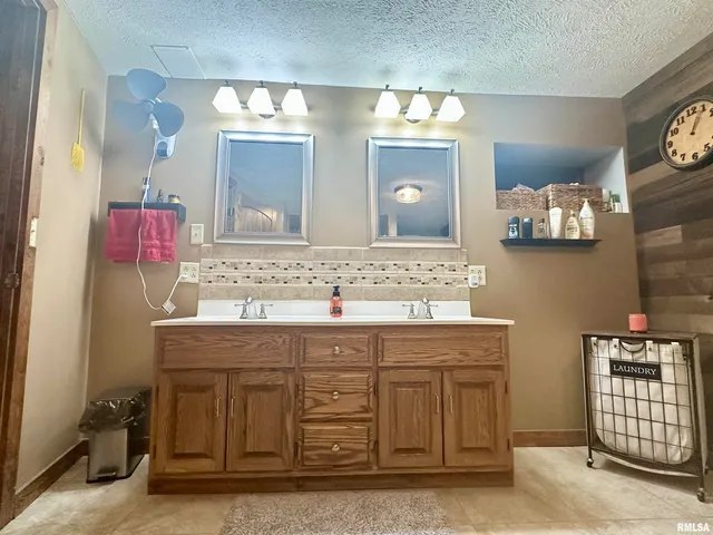 $285,000 | 1640 Old Highway 67, Chapin, IL 62628