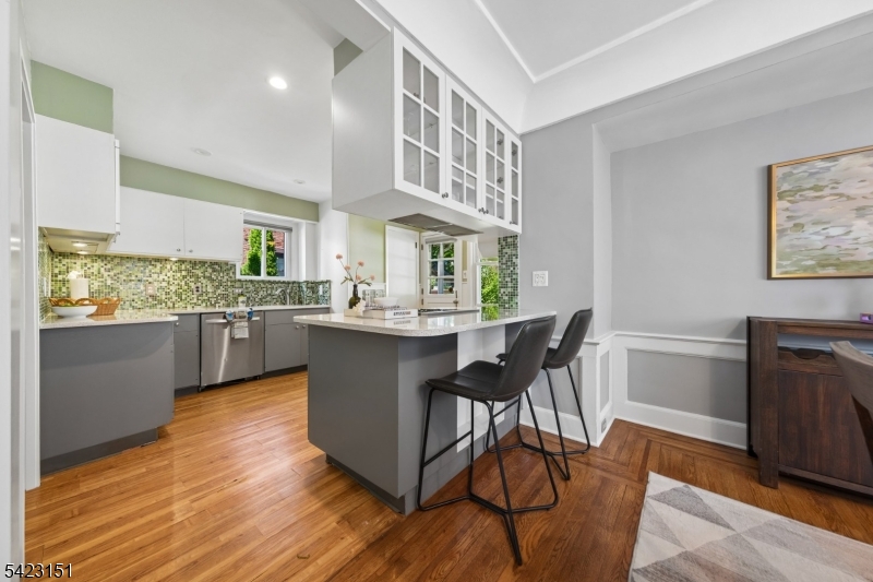 28 Rutgers Street Maplewood, NJ 07040 - Photo 13 of 44