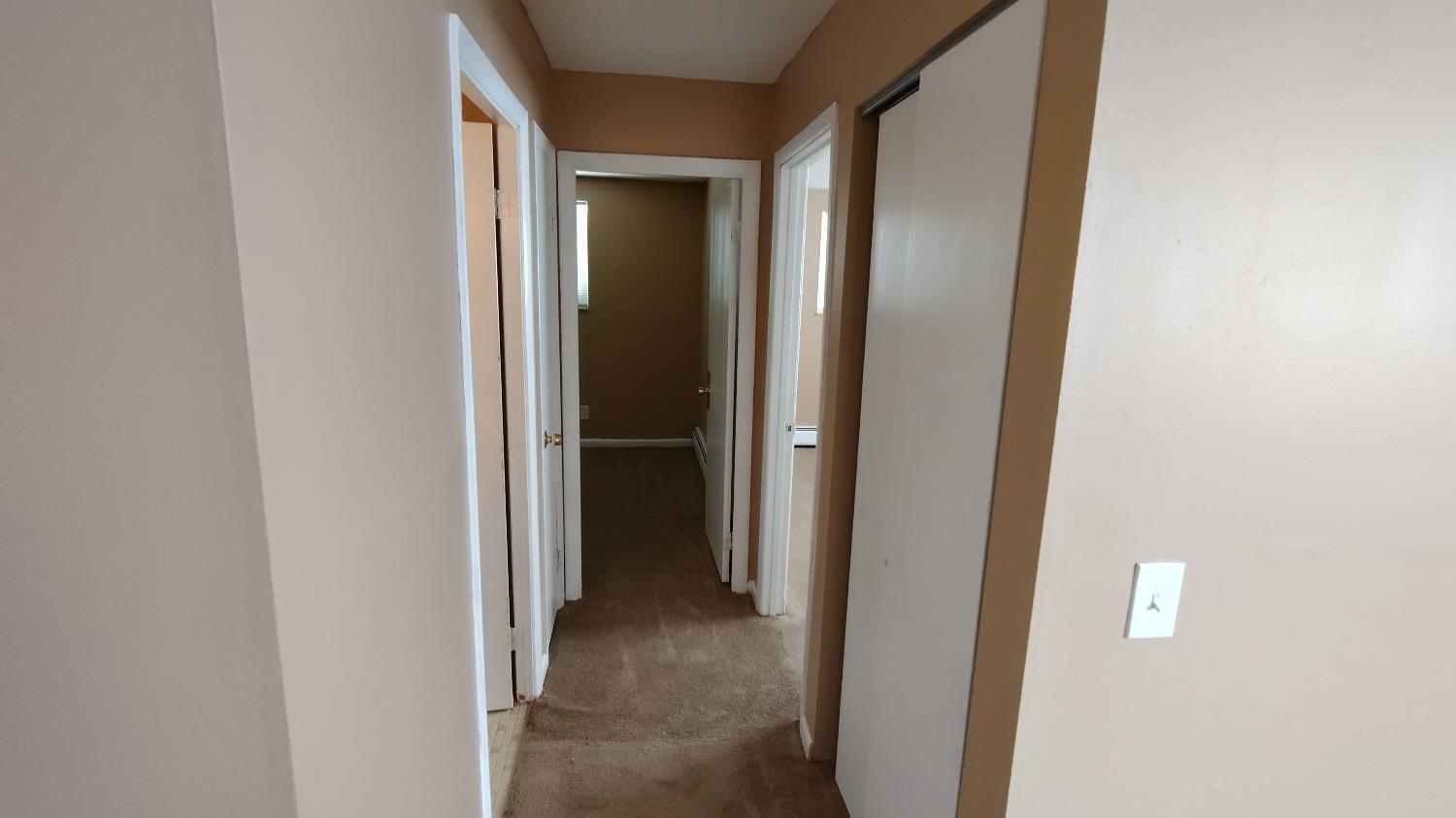 6254 Daly Road, Unit 10 Cincinnati, OH 45224 - Photo 7 of 12