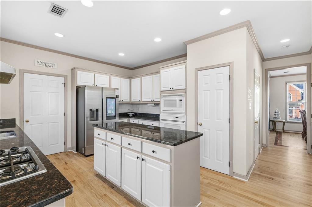 991 Bay Pointe Way Southwest Lilburn, GA 30047 - Photo 12 of 37