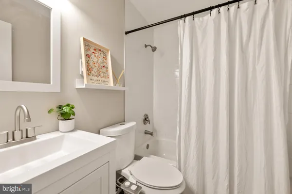 $495,000 | 6818 Groveton Drive, Clinton, MD 20735