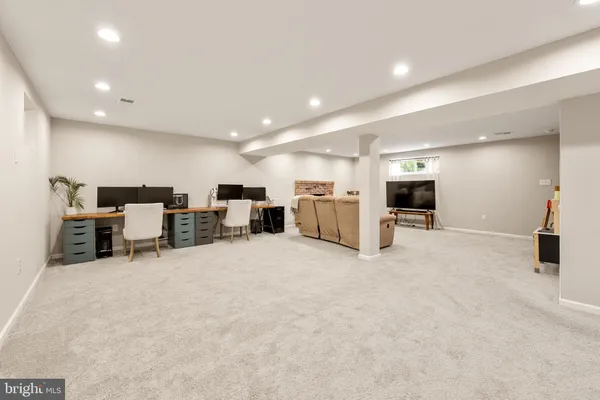 $495,000 | 6818 Groveton Drive, Clinton, MD 20735