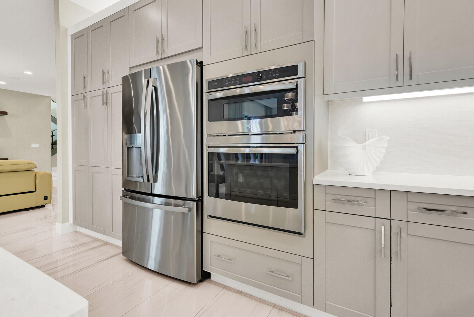 17318 Pagoda Palms Drive Boca Raton, FL 33496 - Photo 20 of 92 KITCHEN