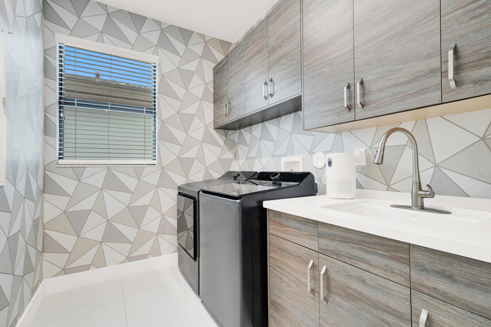 17318 Pagoda Palms Drive Boca Raton, FL 33496 - Photo 52 of 92 LAUNDRY ROOM