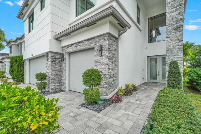 $2,249,000 | 17318 Pagoda Palms Drive, Boca Raton, FL 33496