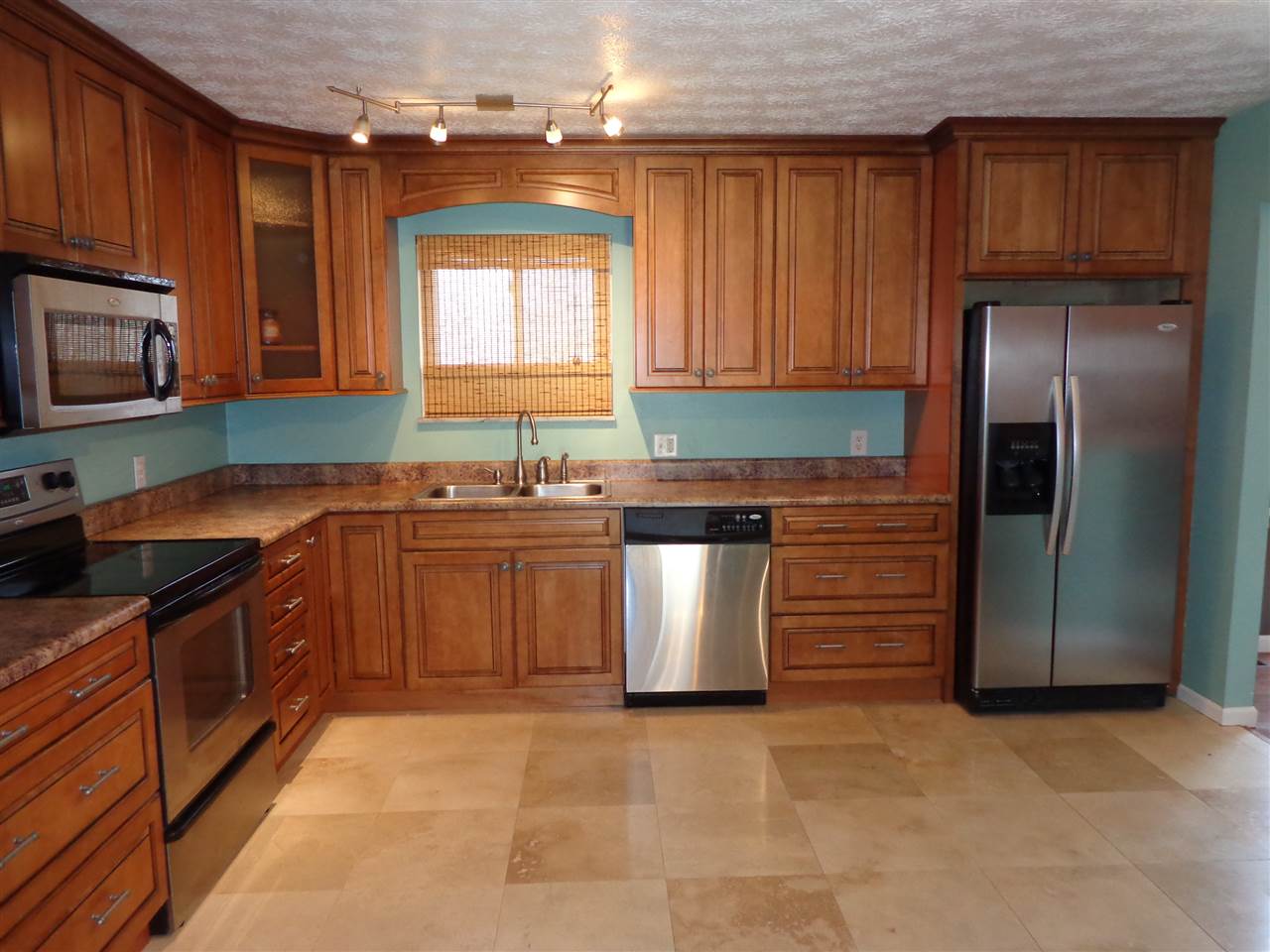 65 Hamill Road Huntington, WV 25701 - Photo 6 of 20 Gallery Image 6