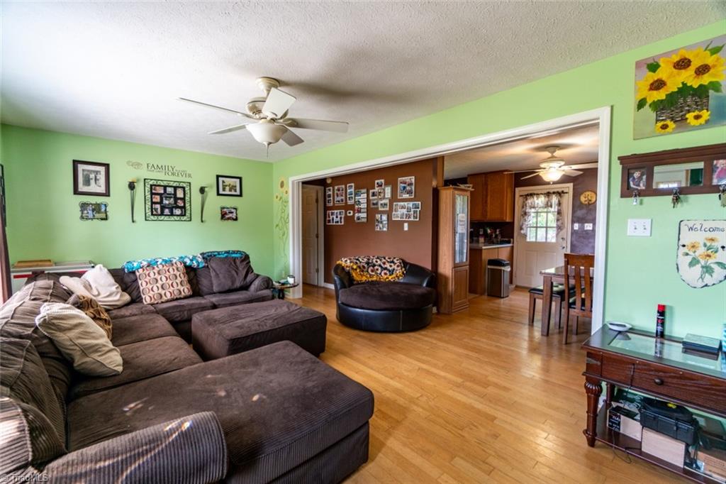3101 Oak Ridge Road Summerfield, NC 27358 - Photo 2 of 16