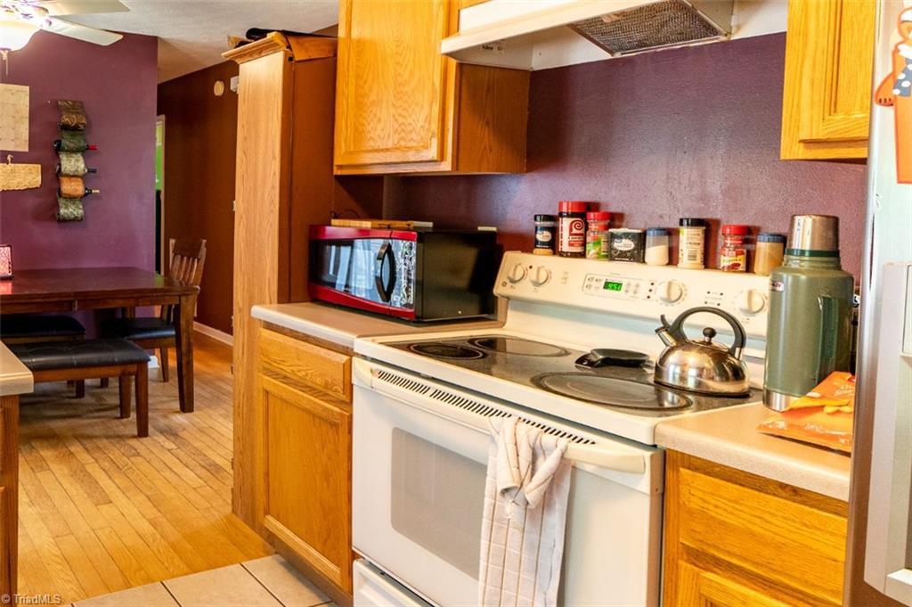 3101 Oak Ridge Road Summerfield, NC 27358 - Photo 5 of 16