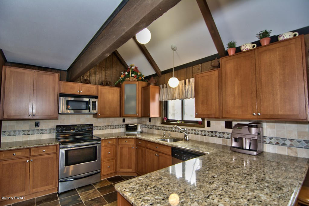 2331 Brookfield Road Lake Ariel, PA 18436 - Photo 3 of 67