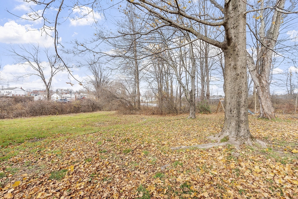 118 Spring Street Winchendon, MA 01475 - Photo 5 of 26