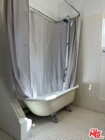 $8,500 | 8302 South Sepulveda Boulevard, Los Angeles, CA 90045