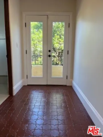 $10,000 | 8302 South Sepulveda Boulevard, Los Angeles, CA 90045