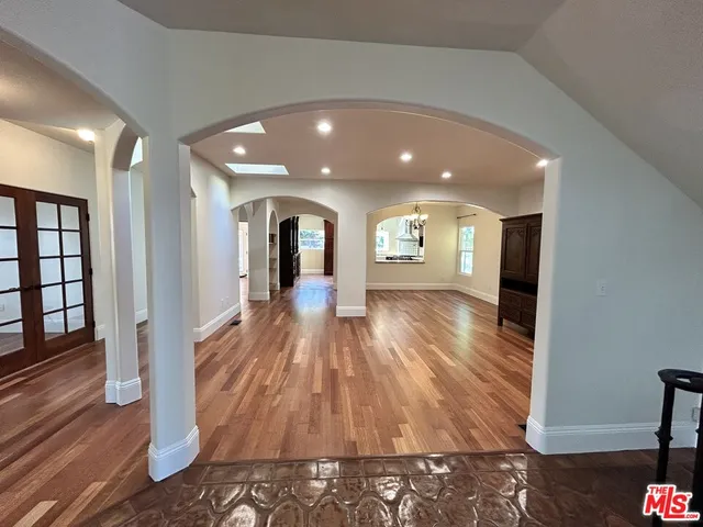 $10,000 | 8302 South Sepulveda Boulevard, Los Angeles, CA 90045