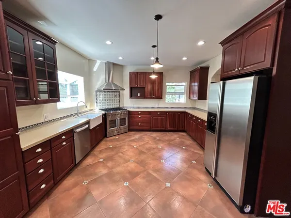 $8,500 | 8302 South Sepulveda Boulevard, Los Angeles, CA 90045