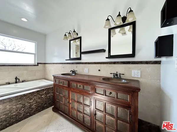 $8,500 | 8302 South Sepulveda Boulevard, Los Angeles, CA 90045