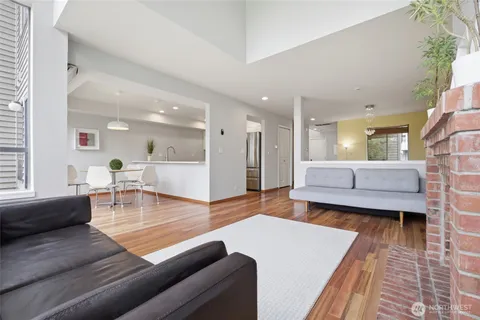 $868,000 | 7250 Old Redmond Road, Unit E119, Redmond, WA 98052