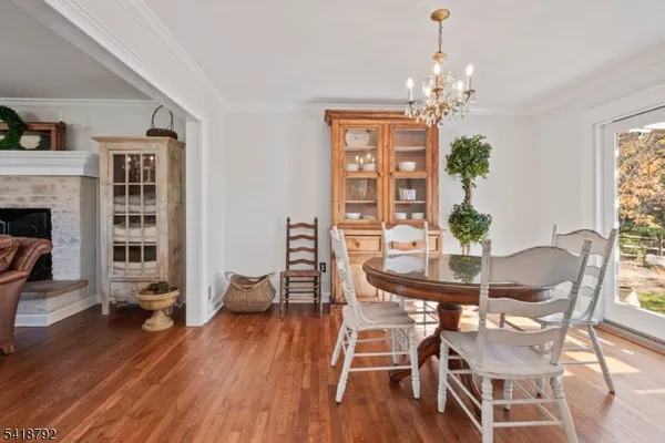 a view of a livingroom with furniture
