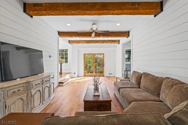 $899,999 | 423 Windmill Way, Somerville, NJ 08876