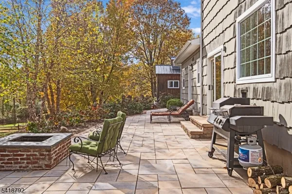 $899,999 | 423 Windmill Way, Somerville, NJ 08876