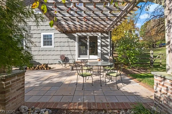 $899,999 | 423 Windmill Way, Somerville, NJ 08876