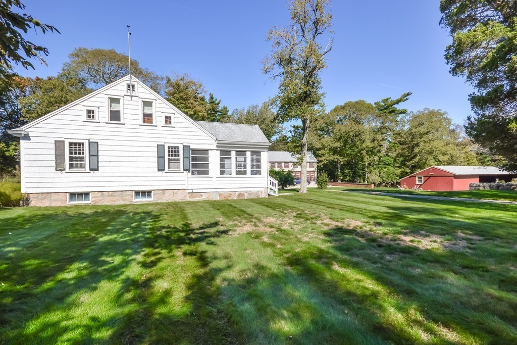 135 Converse Road Marion, MA 02738 - Photo 4 of 30