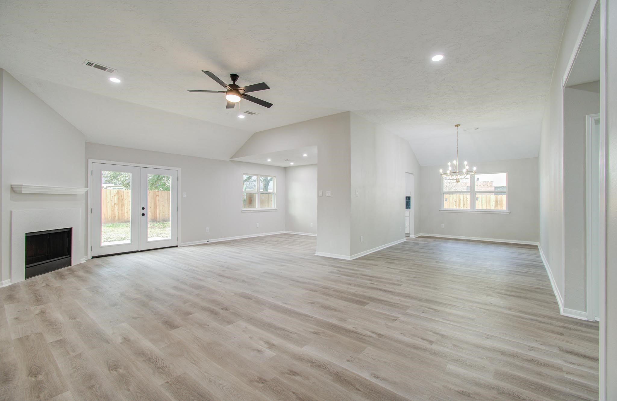 2110 Westminister Road Pearland, TX 77581 - Photo 2 of 41