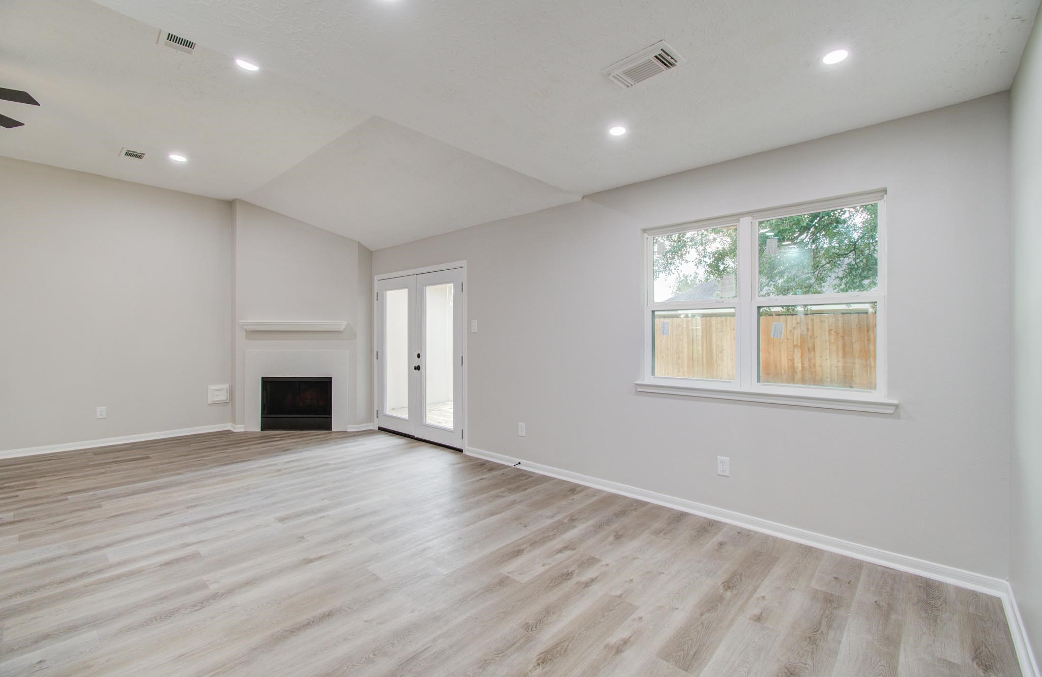 2110 Westminister Road Pearland, TX 77581 - Photo 34 of 41