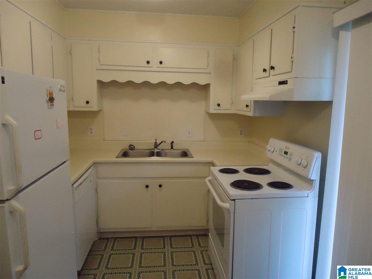 3449 Sandner Court, Unit B Birmingham, AL 35209 - Photo 2 of 15