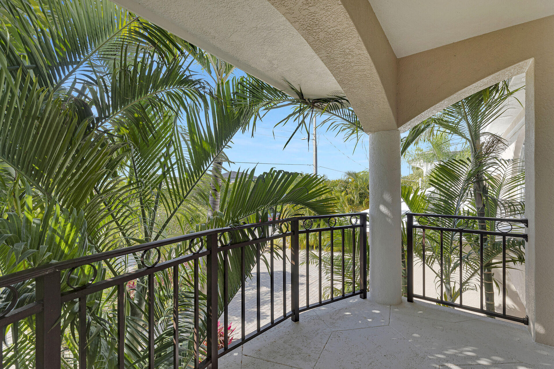 210 14th Street Key Colony Beach, FL 33051 - Photo 55 of 78 Balcony facing West