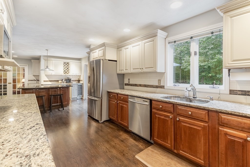 249 Ipswich Road Boxford, MA 01921 - Photo 5 of 38