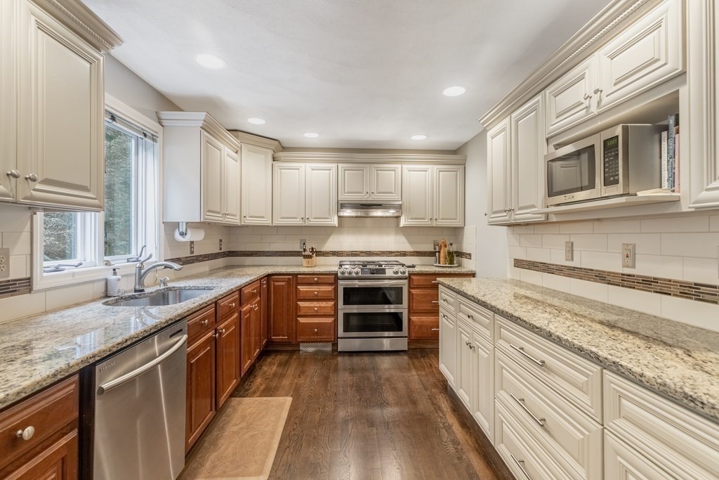249 Ipswich Road Boxford, MA 01921 - Photo 6 of 38