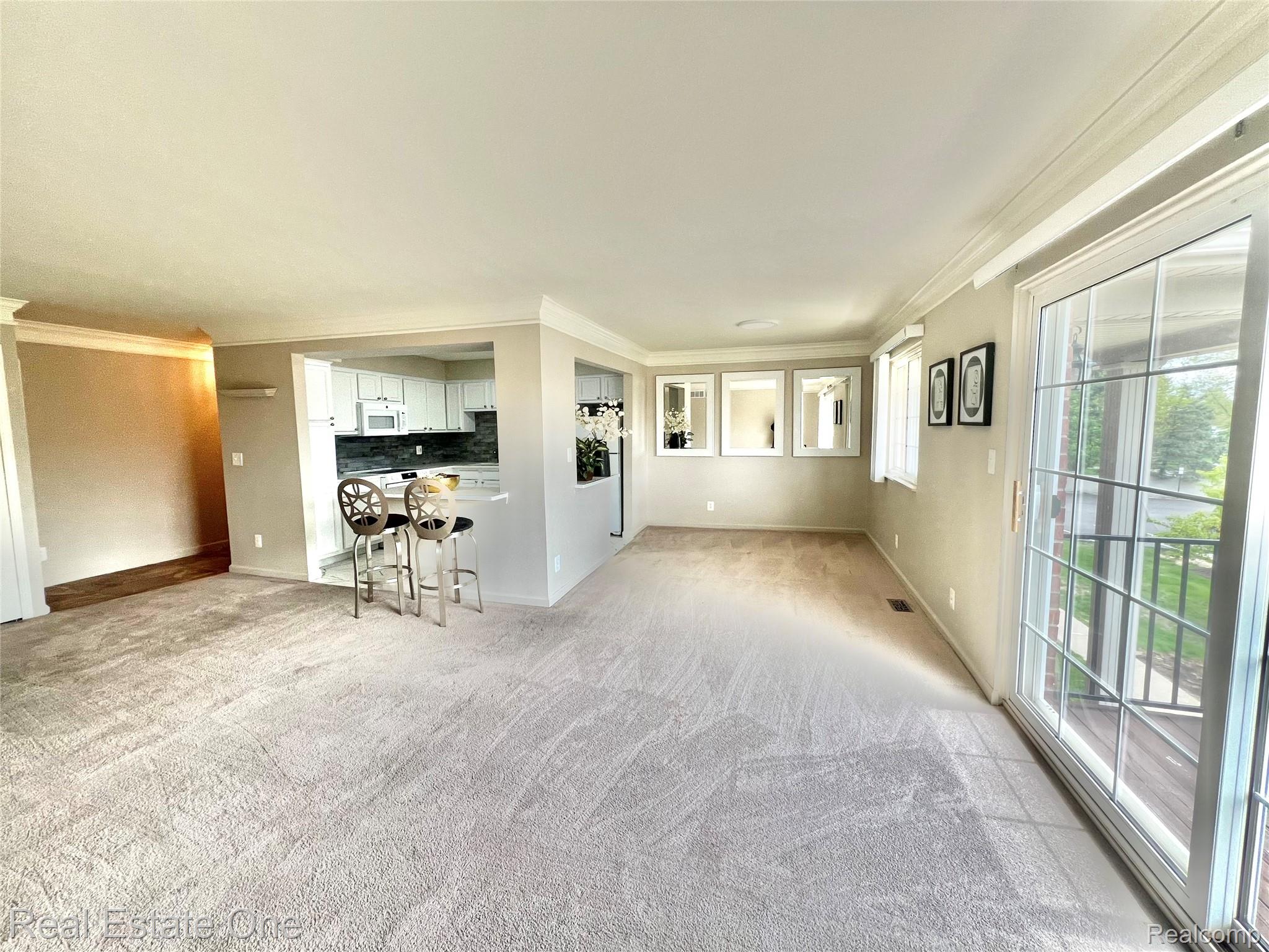6121 Orchard Lake Road, Unit 202 West Bloomfield, MI 48322 - Photo 5 of 18 6121 Orchard 202 11.jpeg