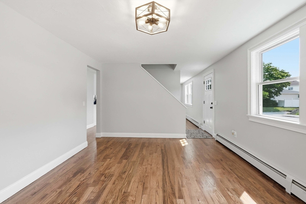 173 Orient Street Worcester, MA 01604 - Photo 11 of 42
