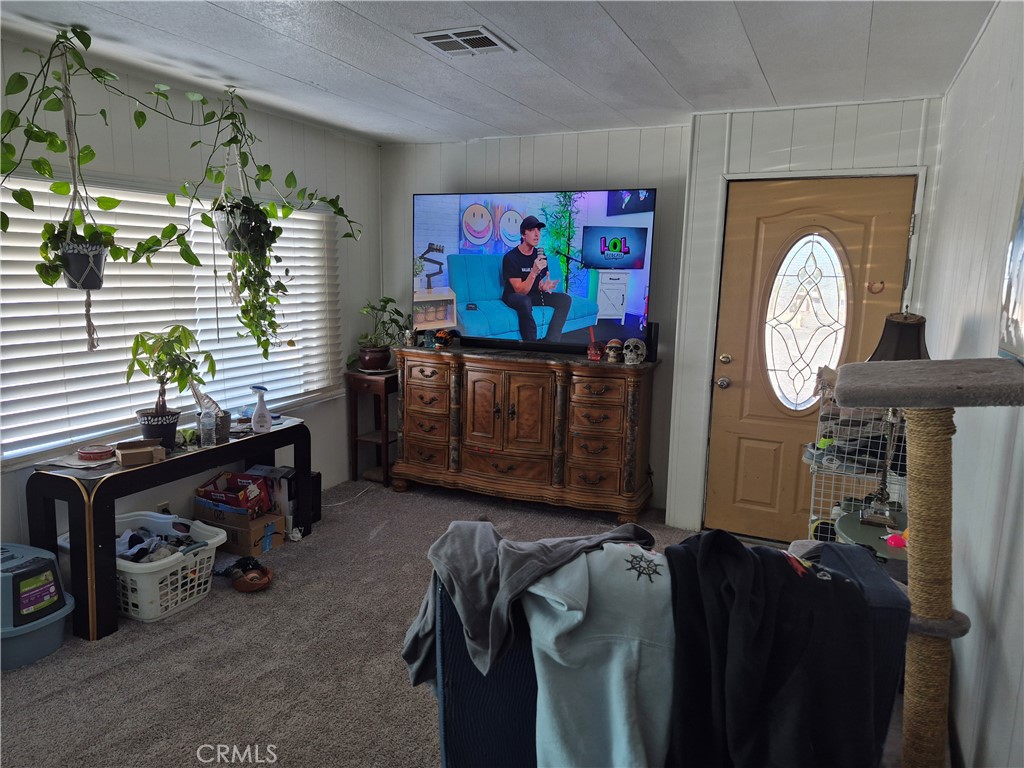 149110 Inyo Court Big River, CA 92242 - Photo 3 of 20 Living Room
