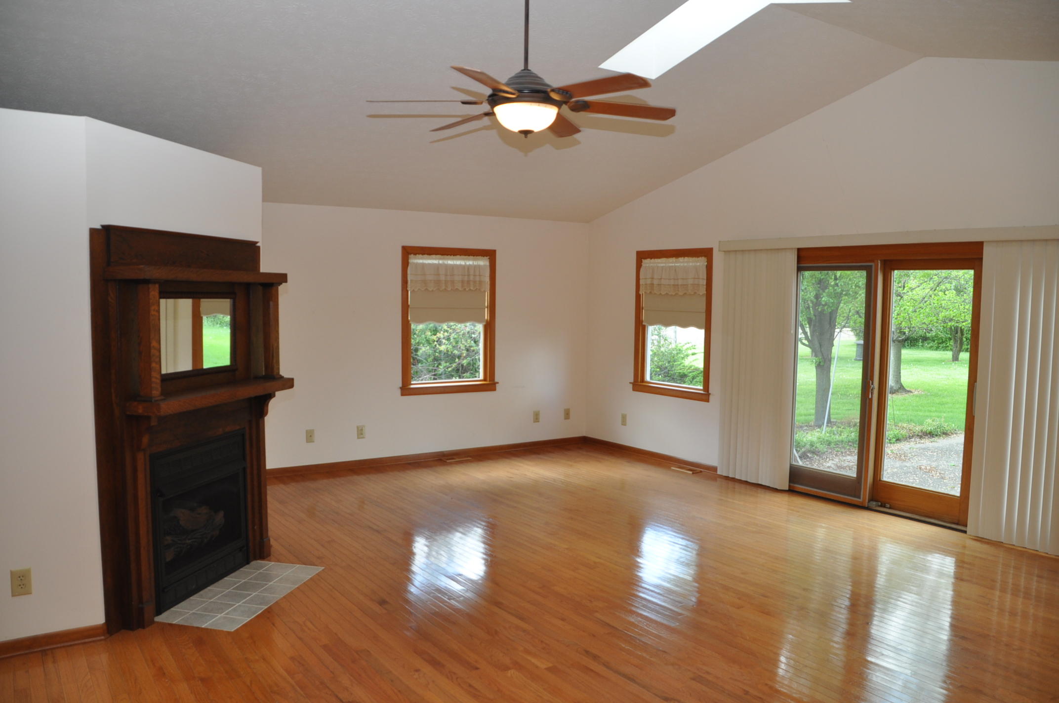 8320 Flick Road Tipp City, OH 45371 - Photo 5 of 23 Gallery Image 5